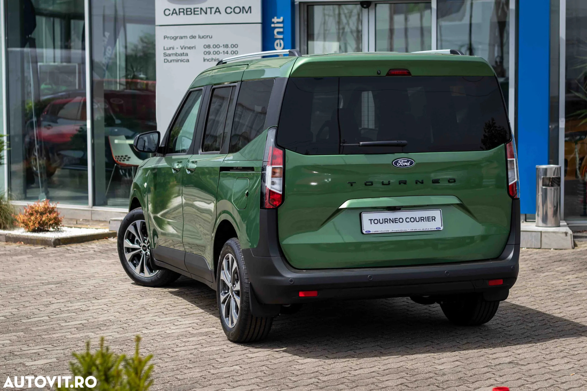 Ford Tourneo Courier 1.0 EcoBoost Titanium - 14