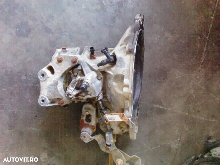 Cutie viteze Opel Corsa D,1.2 benzina,an fabr.2007 - 1