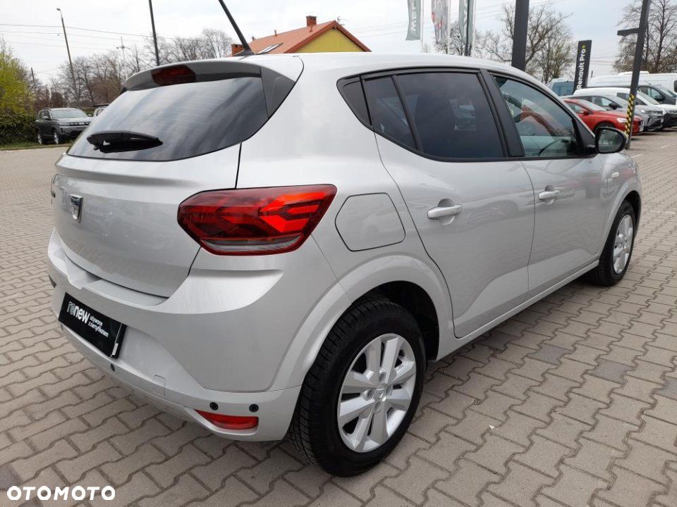 Dacia Sandero - 6