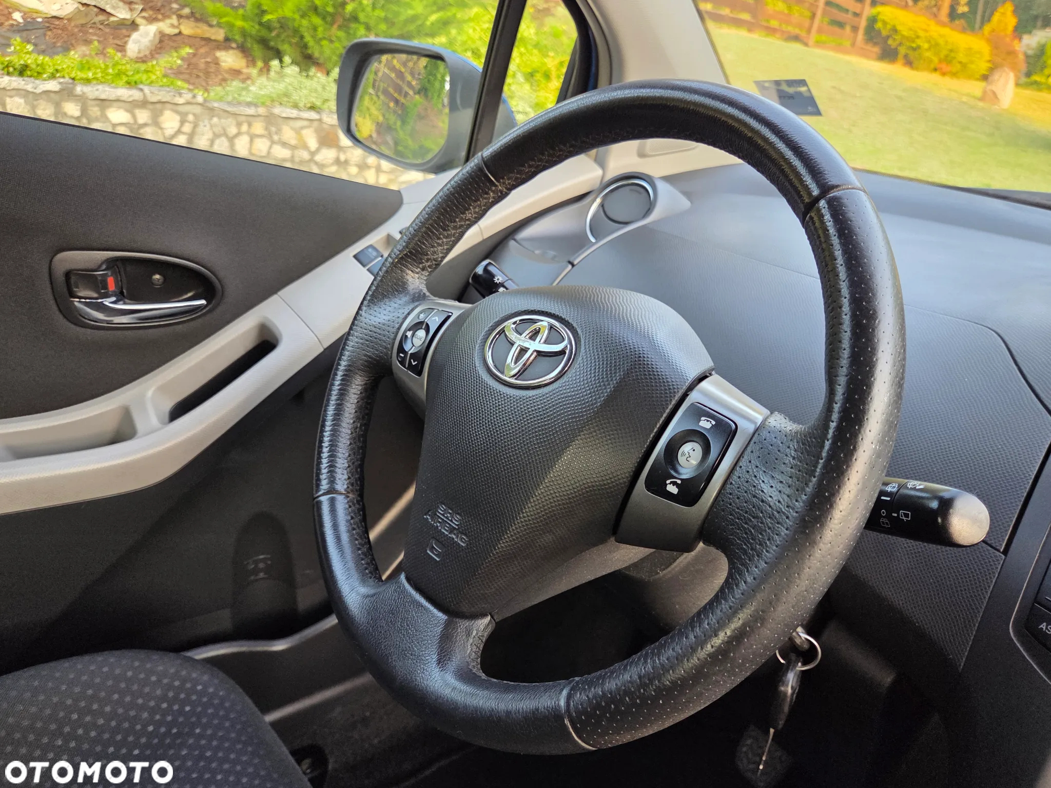 Toyota Yaris 1.4 D-4D Prestige - 25