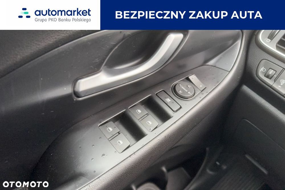 Hyundai i30 1.5 DPI Classic + - 13