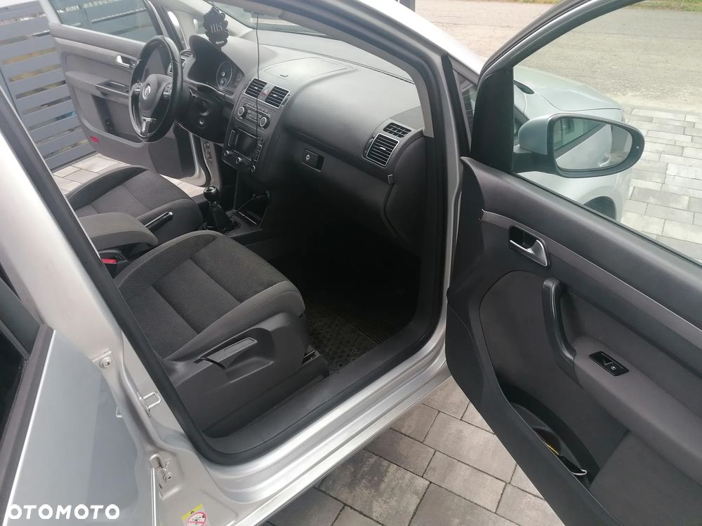 Volkswagen Touran 1.6 TDI DPF BlueMotion Technology Life - 11