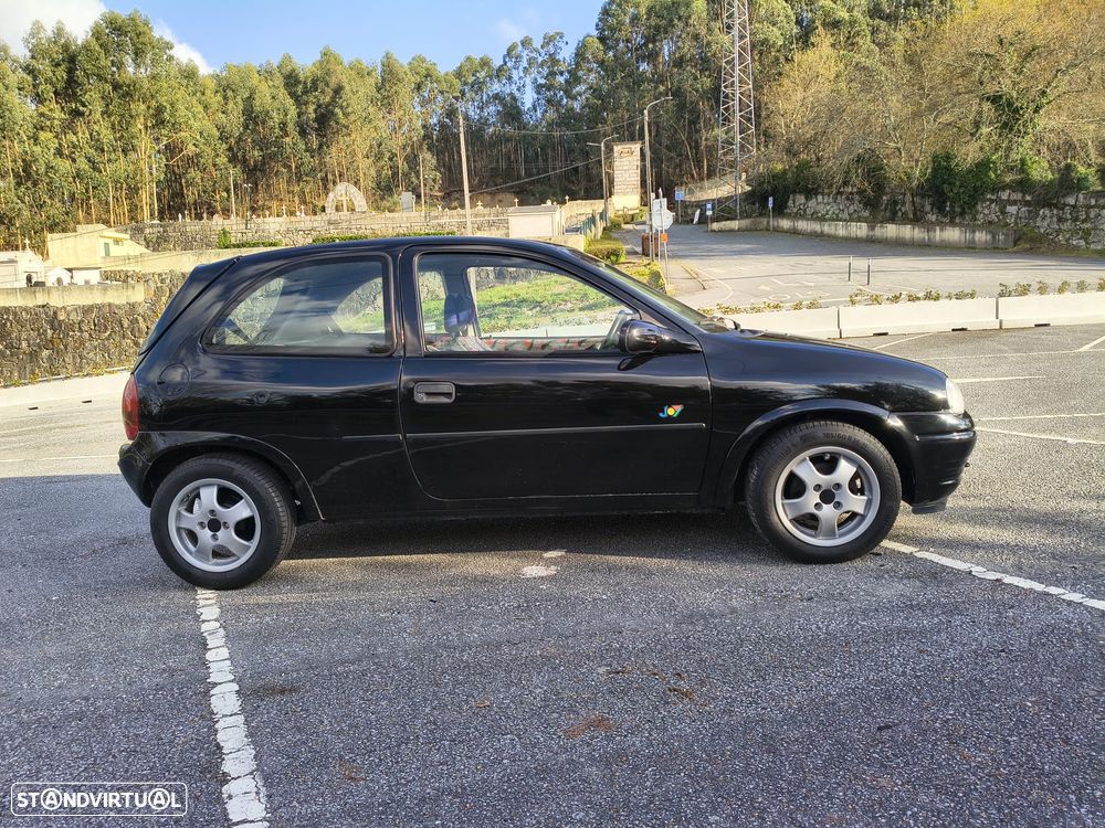 Opel Corsa 1.2 Joy - 4