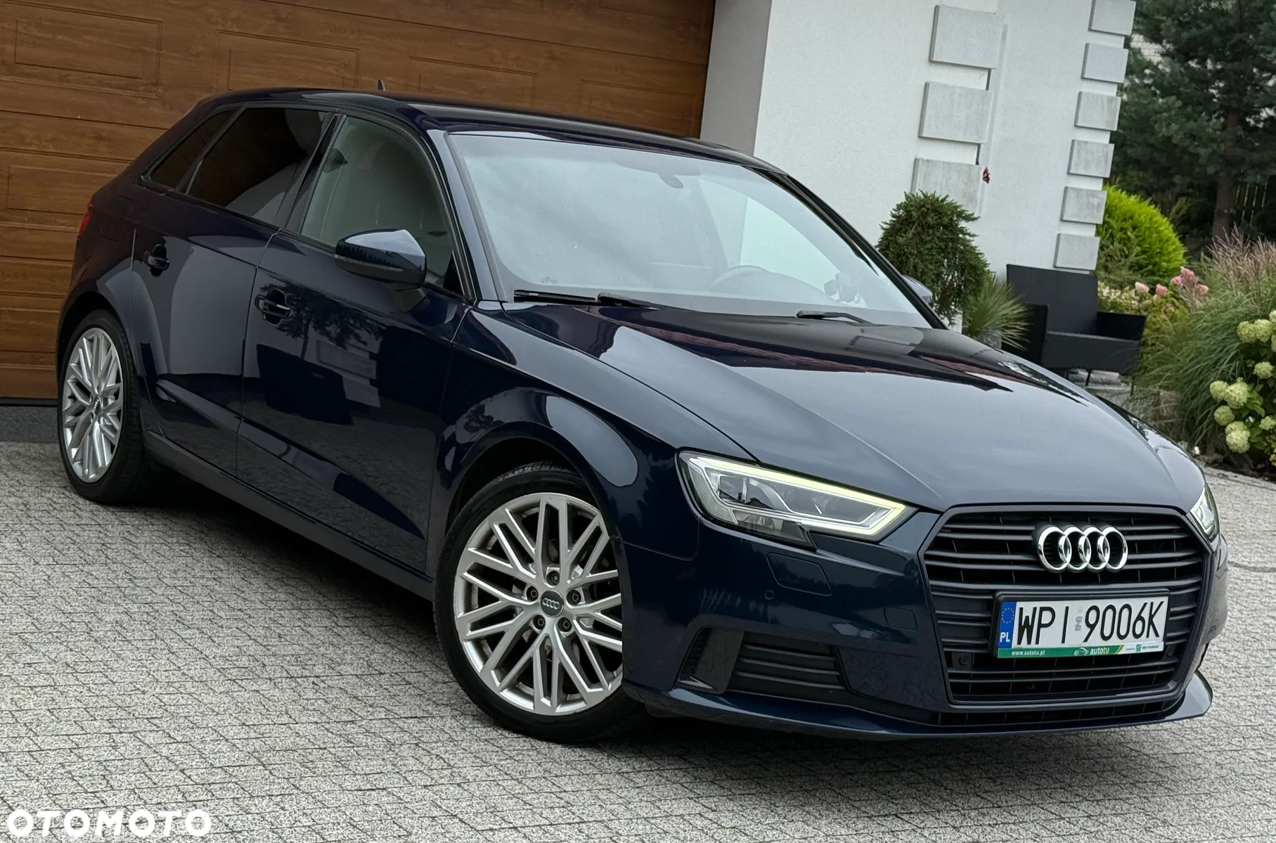 Audi A3 1.6 TDI S tronic sport - 2