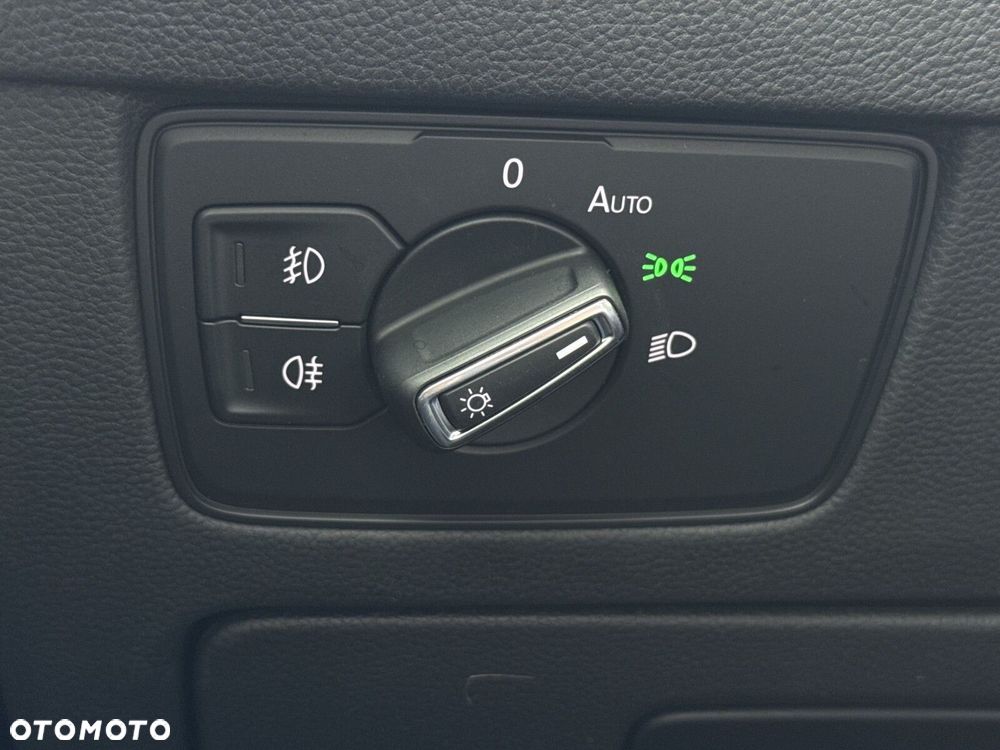 Volkswagen Passat 2.0 TDI Business DSG - 22