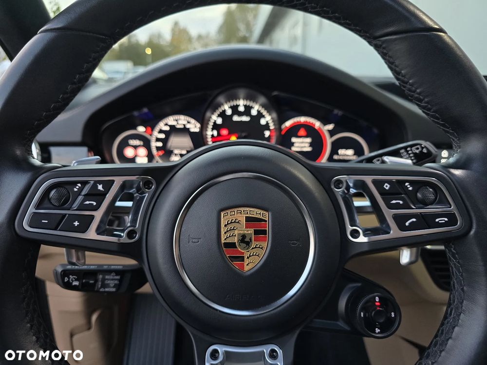 Porsche Cayenne Turbo Tiptronic S - 22