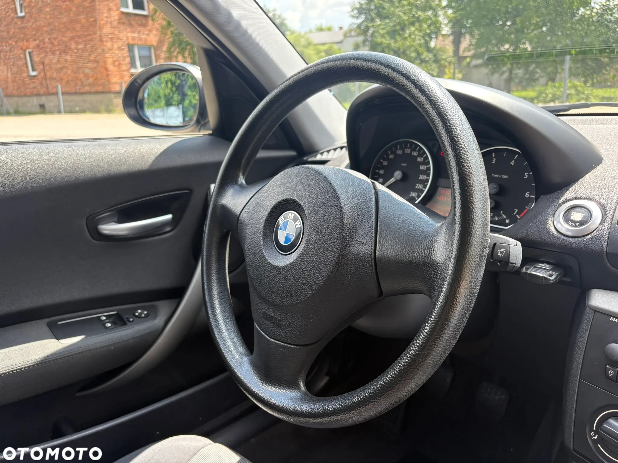 BMW Seria 1 116i - 14