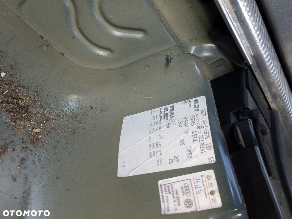 Volkswagen Passat B5 FL (00-05r.) 1.6 B 102KM. Silnik ALZ Skrzynia DVP lakier B5N / LB5N / 7D.Cały na części. GWARANCJA !!!  Przód Tył Zestaw Komplet Drzwi Klapa Zderzak Błotnik Maska Grill Atrapa Szyba Pas Lampa Lusterko Boczki Fotel Kanapa Kokpit Deska Rozdzielcza Przełącznik Włącznik Sterownik Przewody Wiązka Instalacja Moduł Komputer Czujnik Listwa Pompa Alternator Wtryski Głowica Rozrusznik Kompresor Sprzęgło Dwumas Silnik Skrzynia ABS Klimatyzacji Paliwa Wspomagania Kolektor Turbina Przepustnica Zawór Chłodnica Koło Hak Belka Sanki Zawieszenie Mcpherson Półoś Amortyzator Wydech Tłumik Zacisk Most - 10