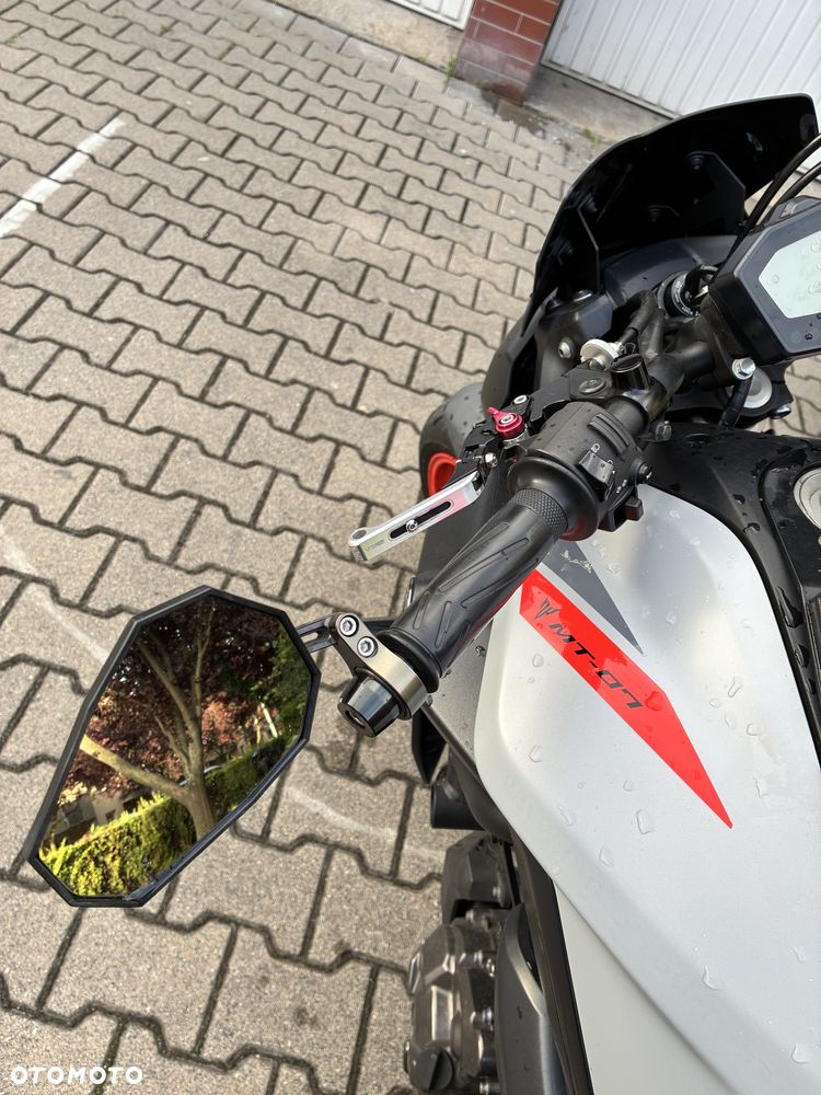 Yamaha MT - 8