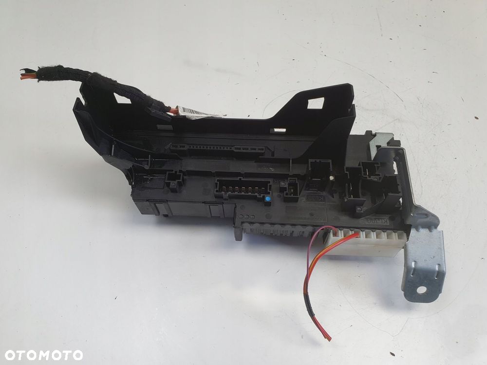 Mercedes W212 SKRZYNKA BEZPECZNIKÓW Moduł - 8