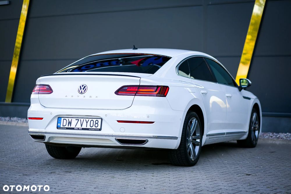 Volkswagen Arteon 2.0 TDI SCR R-Line DSG - 22