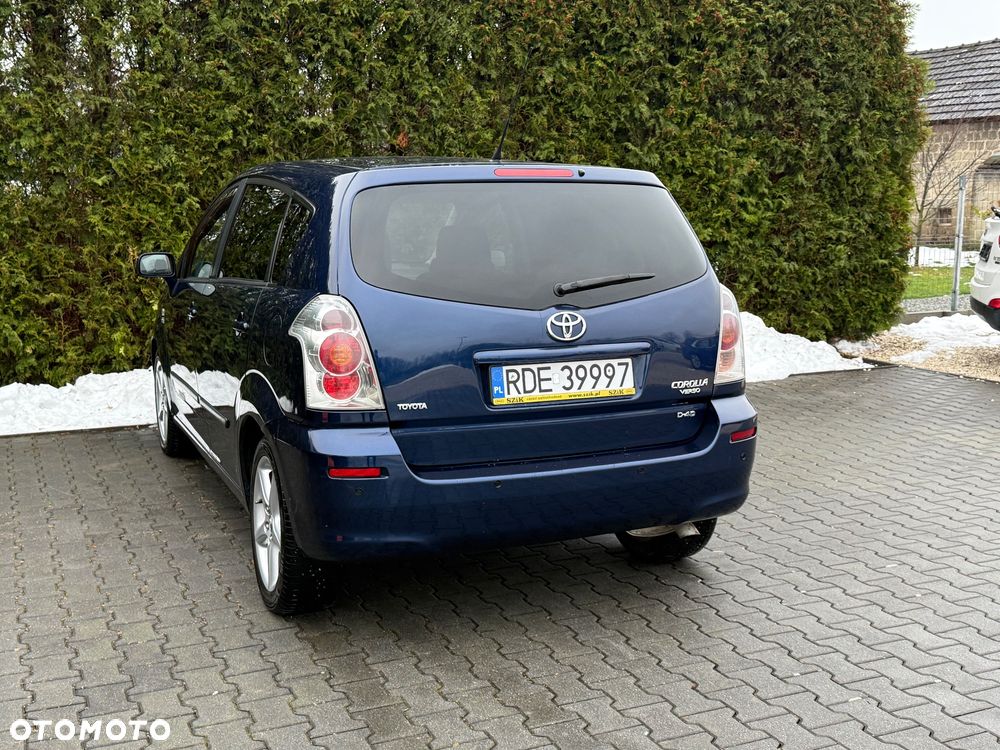 Toyota Corolla Verso - 4