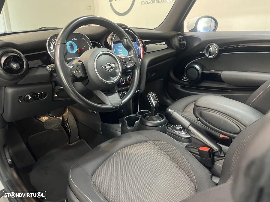 MINI Cabrio Cooper Premium Classic Auto - 14