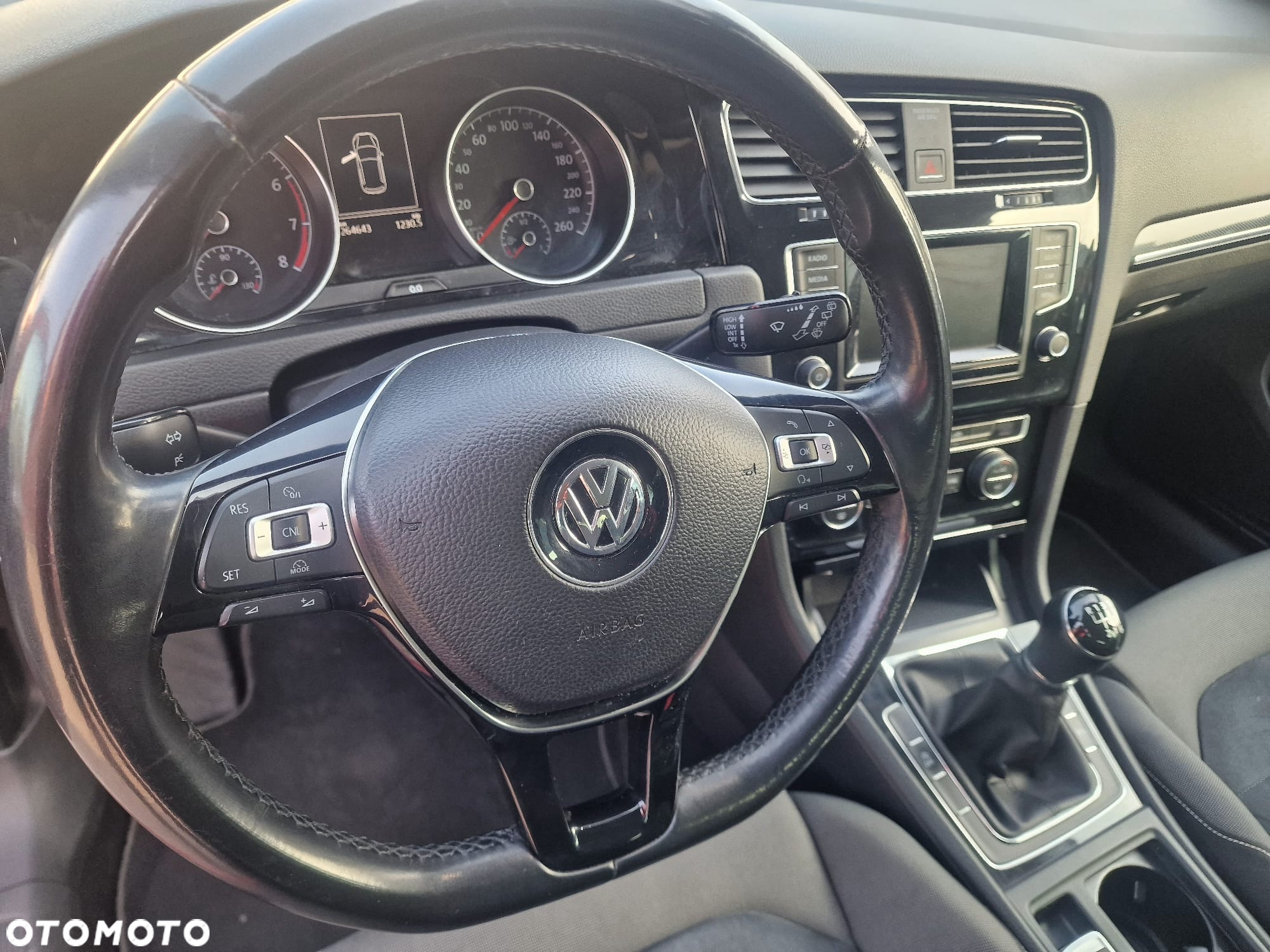 Volkswagen Golf VII 1.4 TSI BMT Highline - 9