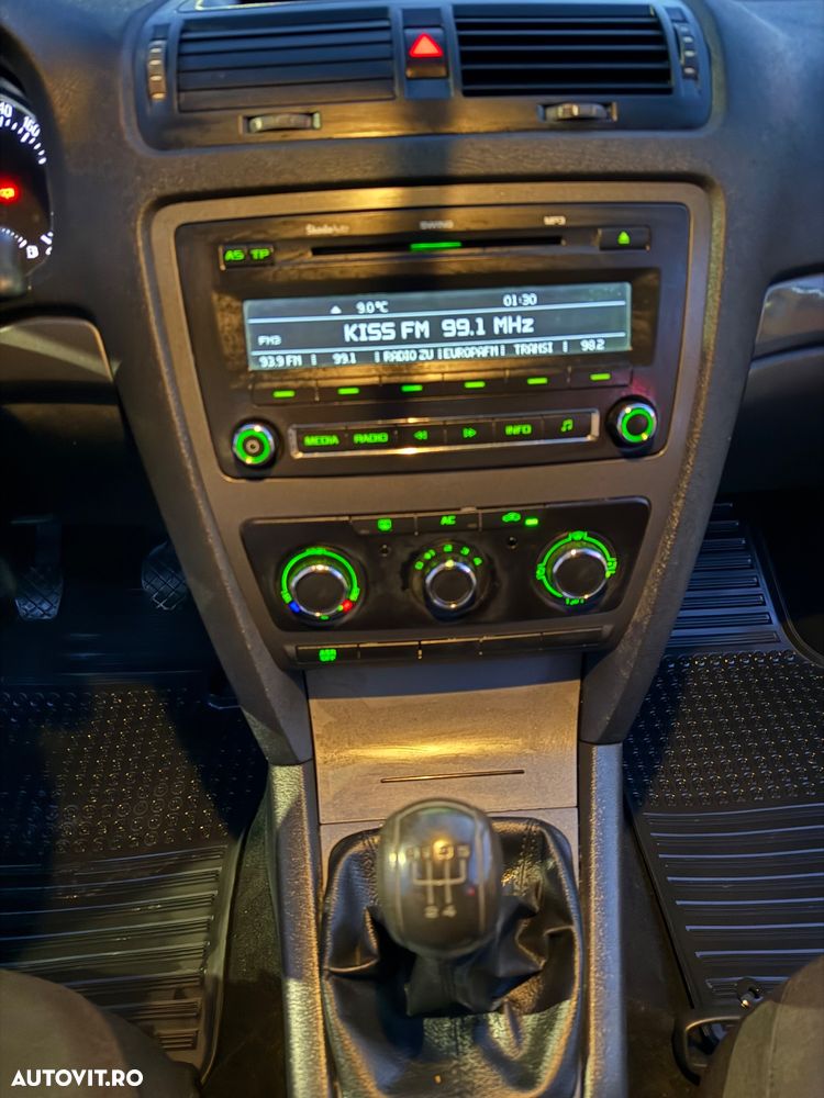 Skoda Octavia 1.4 FAMILY - 5