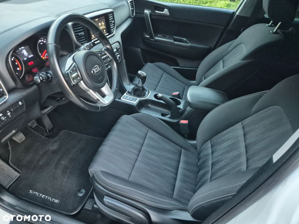 Kia Sportage 1.6 GDI Black Edition 2WD - 21