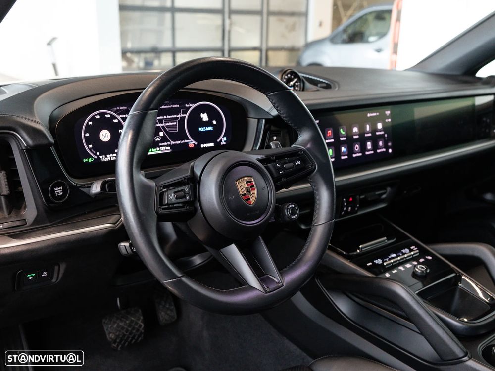 Porsche Cayenne Coupé E-Hybrid - 22