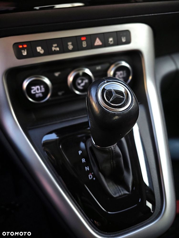 Mercedes-Benz Klasa T 180 d Progressive - 15