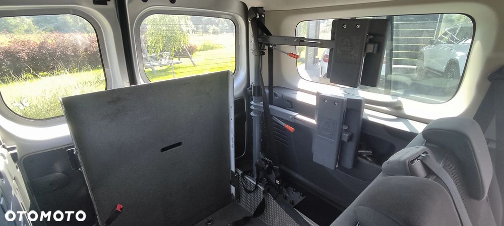Renault Kangoo ENERGY dCi 110 FAP Start & Stop Grand - 24