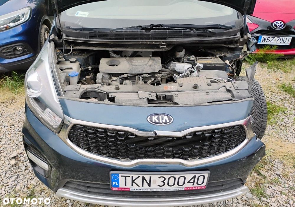 Kia Carens - 6