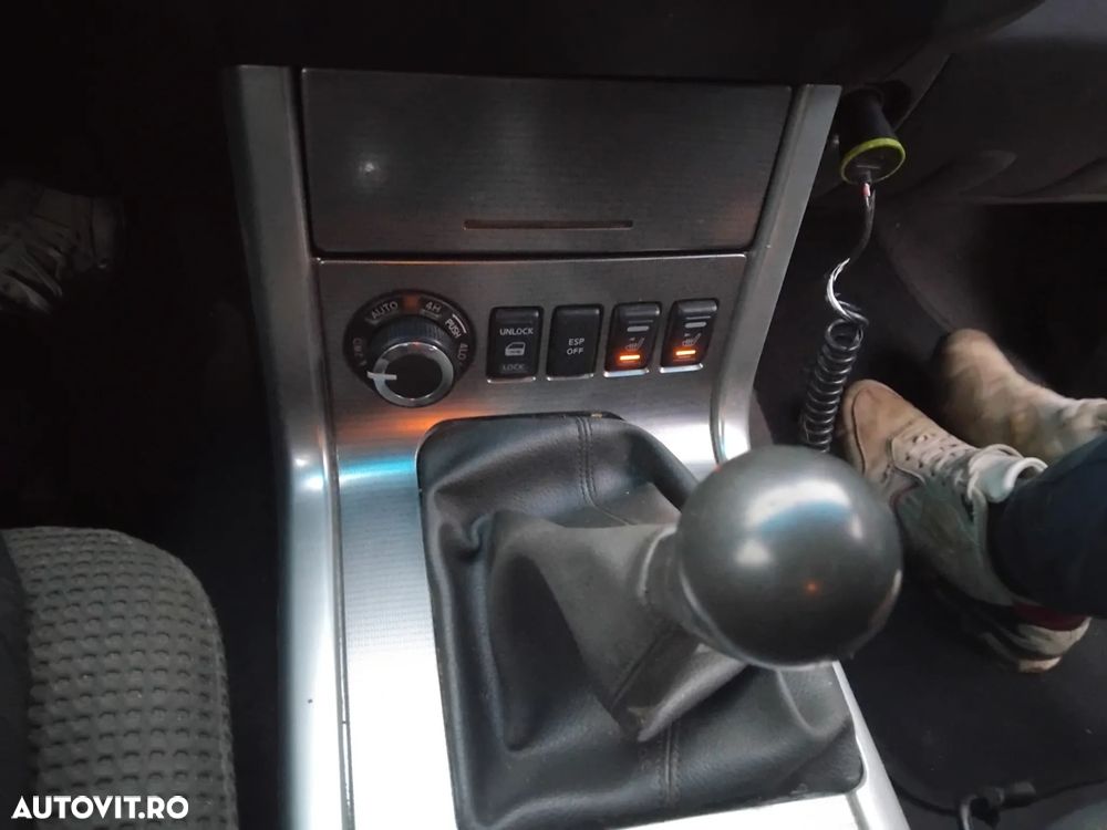 Nissan Pathfinder 2.5 dCi DPF All Mode 4X4 LE - 18