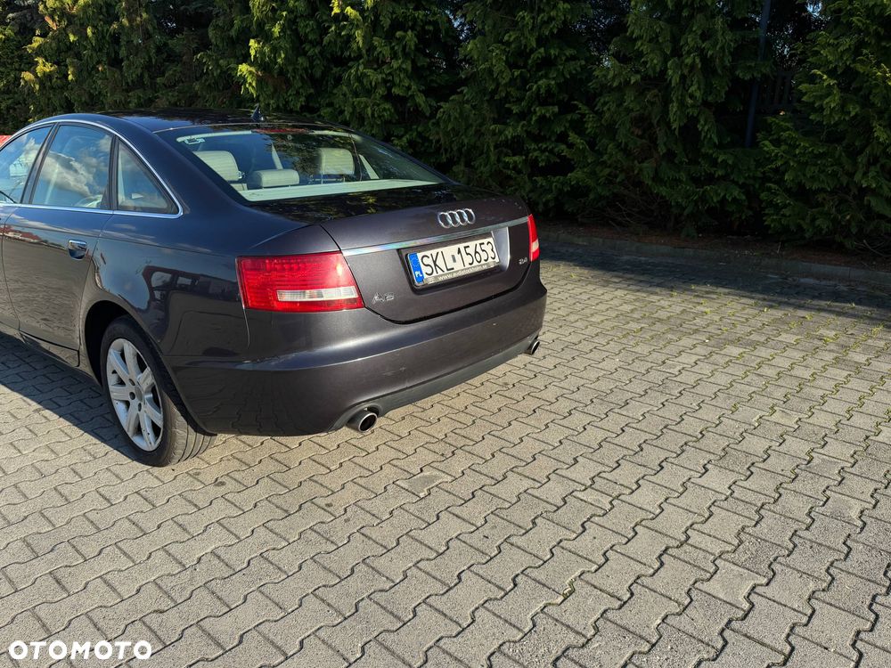 Audi A6 Limousine 2.4 - 5
