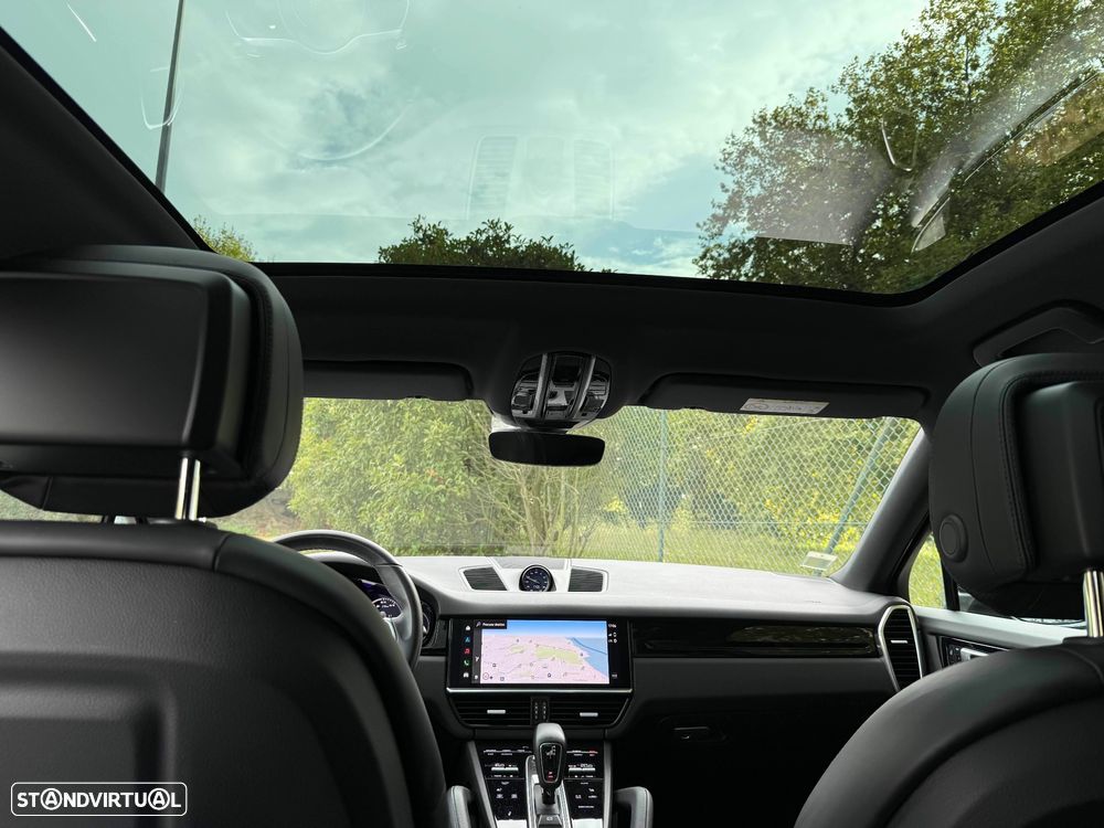 Porsche Cayenne Coupé E-Hybrid - 16