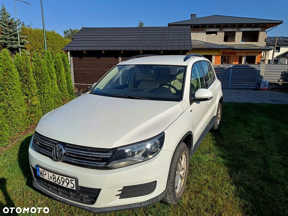 Volkswagen Tiguan - 1
