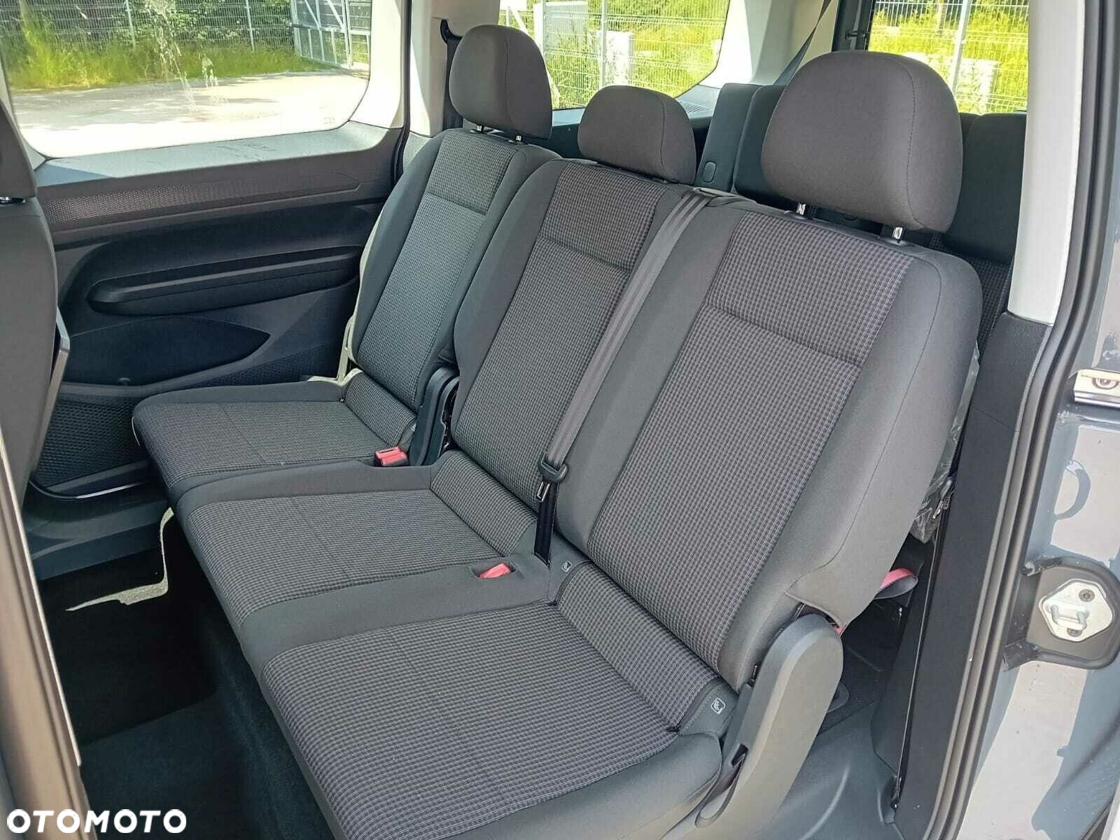 Volkswagen Caddy Maxi 2.0 TDI DSG - 18