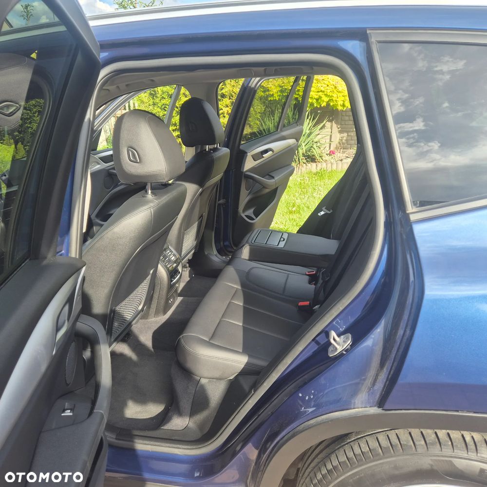 BMW X3 sDrive18d MHEV Business Edition - 16