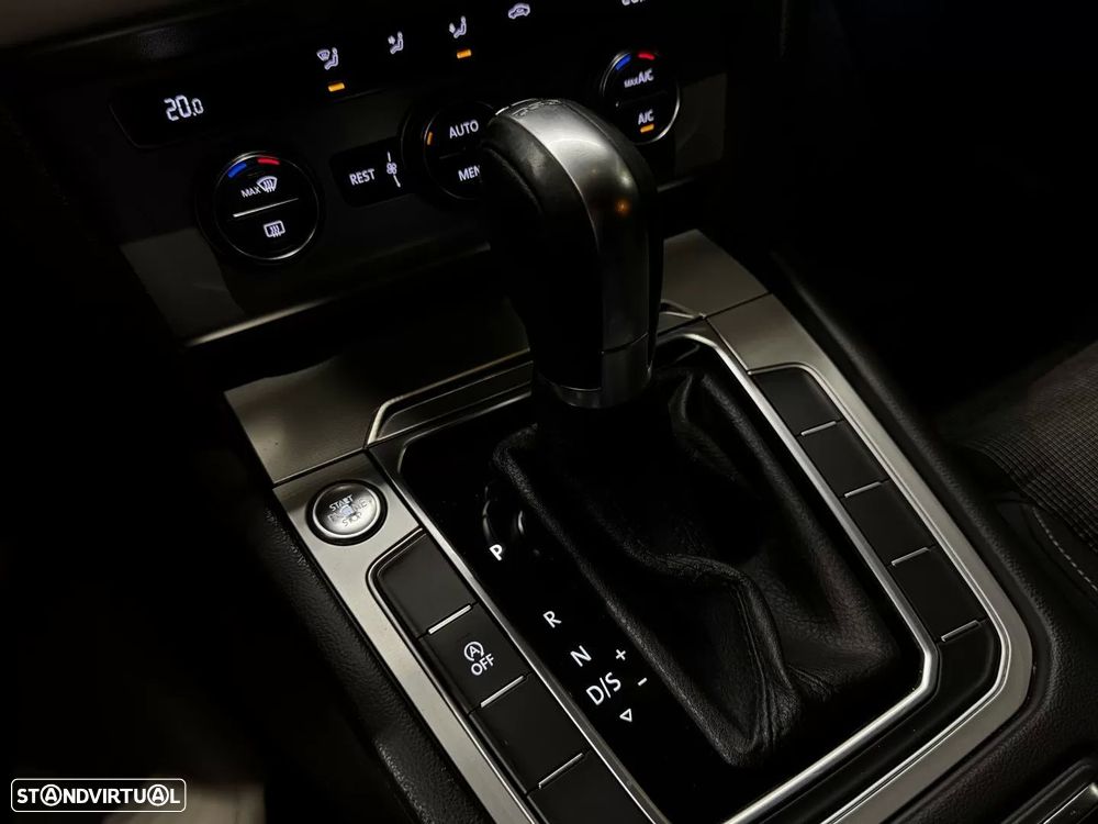 VW Passat Variant 1.6 TDI Confortline DSG - 30