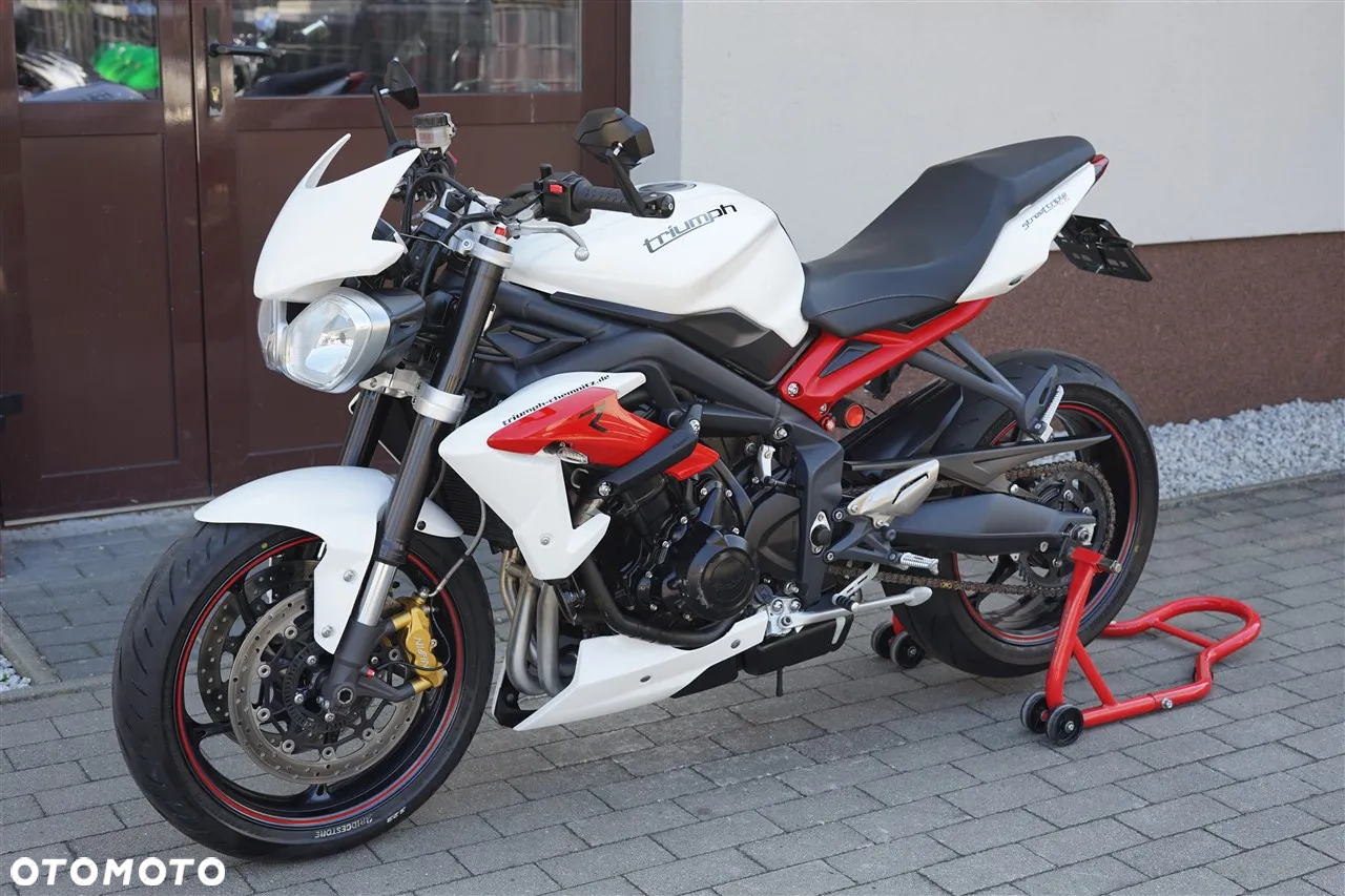 Triumph Street Triple - 22