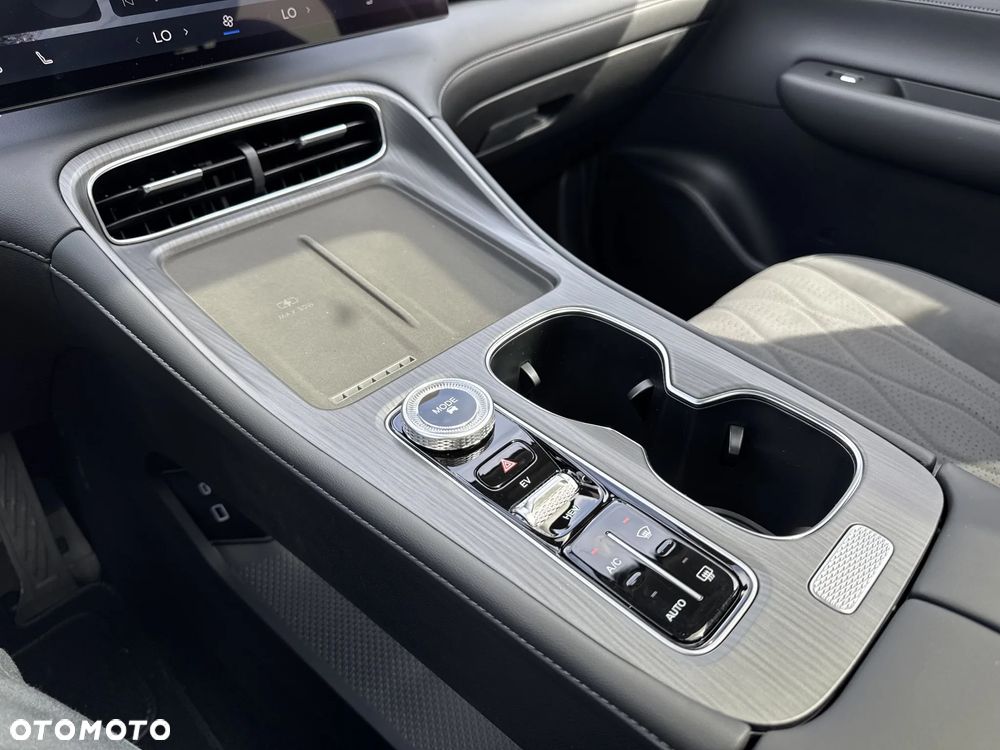 Chery Tiggo 8 1.5 T-GDI Super Hybrid Prestige DCT - 18