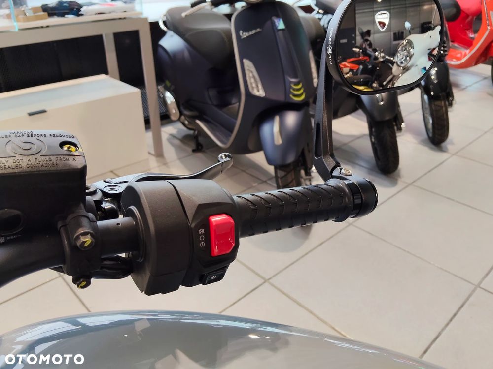 Moto Guzzi V7 - 10