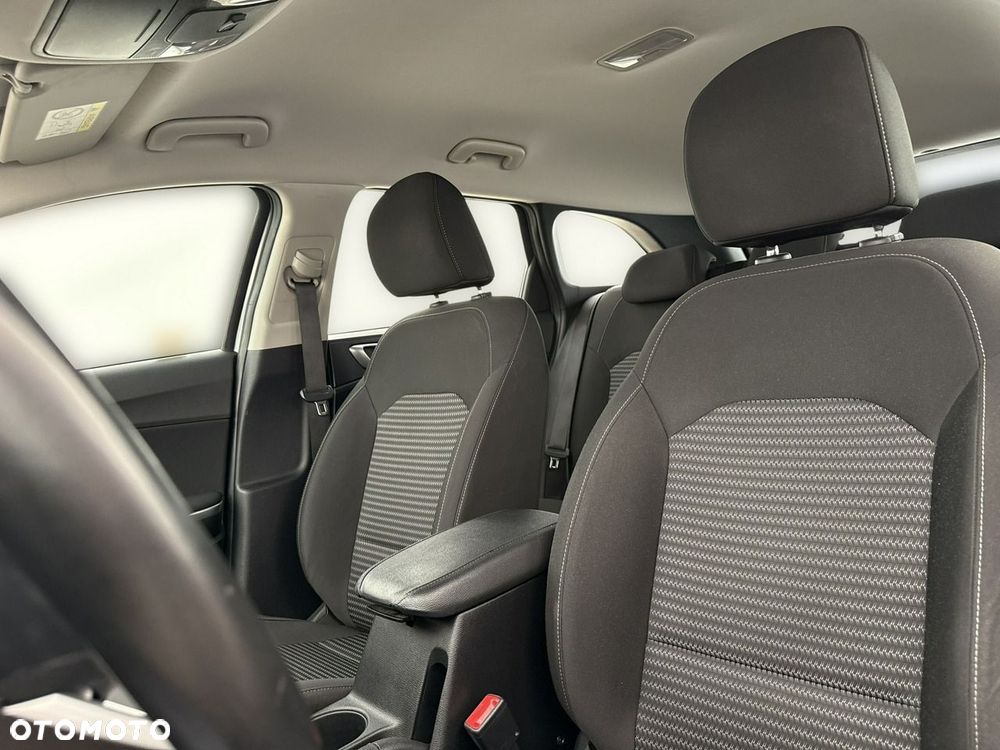Kia Ceed - 12