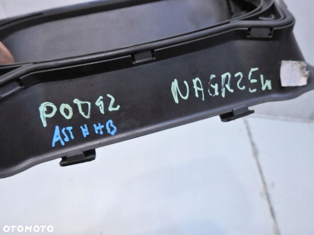 KRATKA WLOT POWIETRZA OPEL ASTRA III H 90520682 - 2