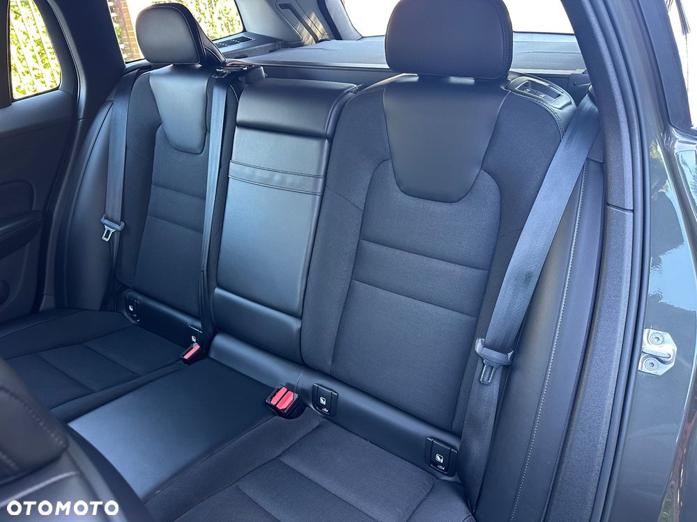 Volvo V60 D3 Drive-E Momentum - 17