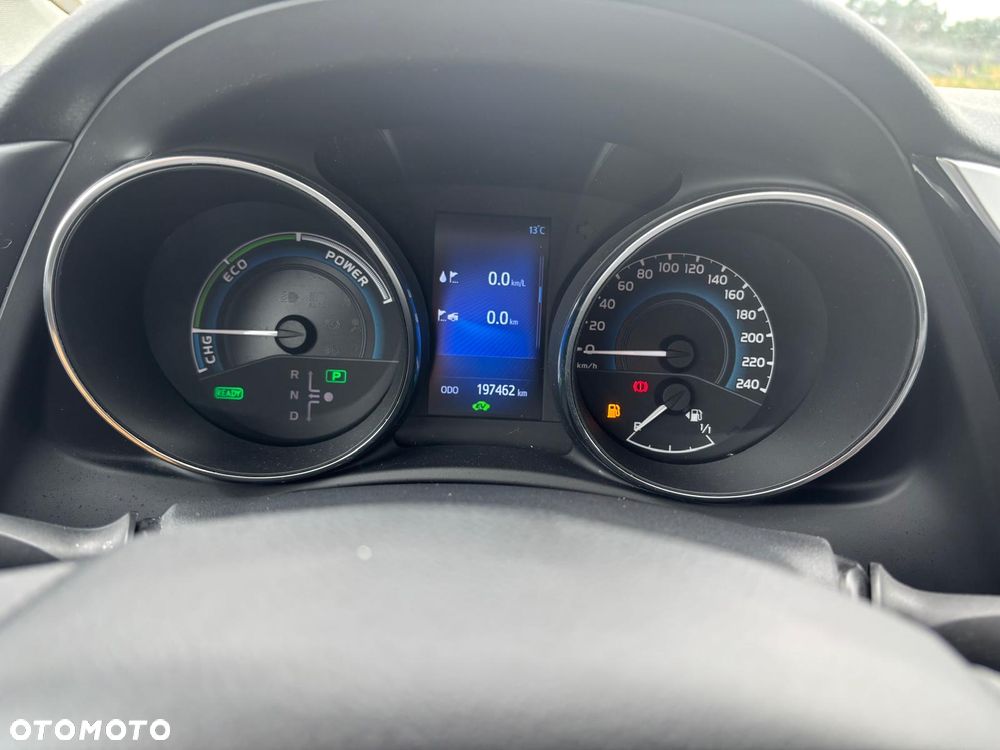 Toyota Auris 1.8 HSD Luna - 21