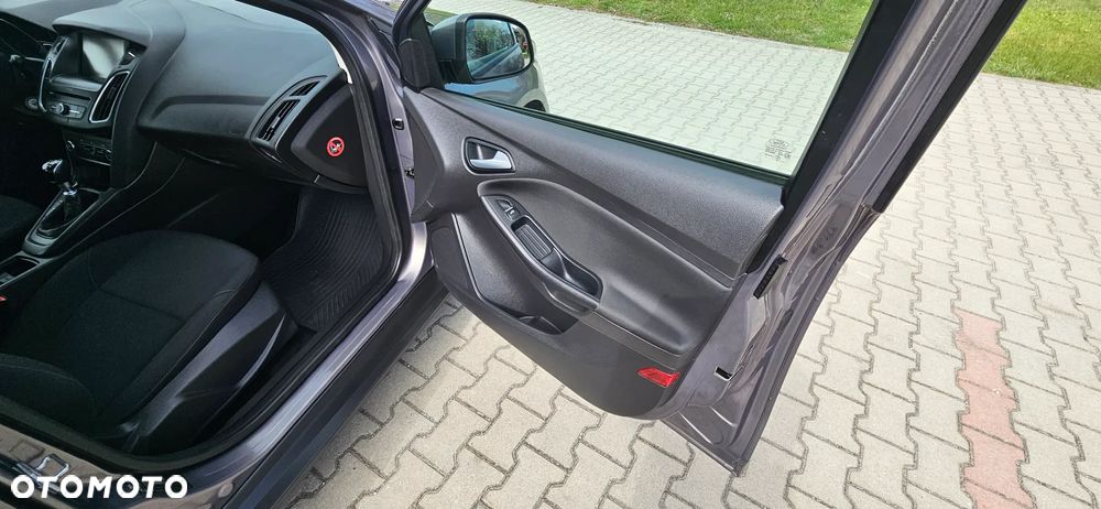 Ford Focus - 12