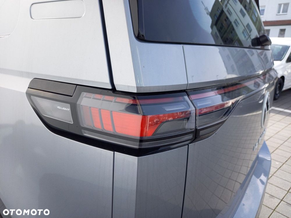 Volkswagen ID. Buzz Cargo 150 kW (204 PS) / skrzynia biegów: automatyczna 1 biegowa rozstaw osi: 2988 mm - 16