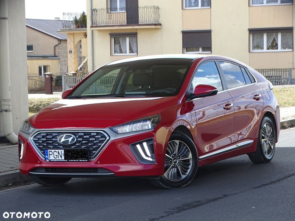 Hyundai IONIQ - 3