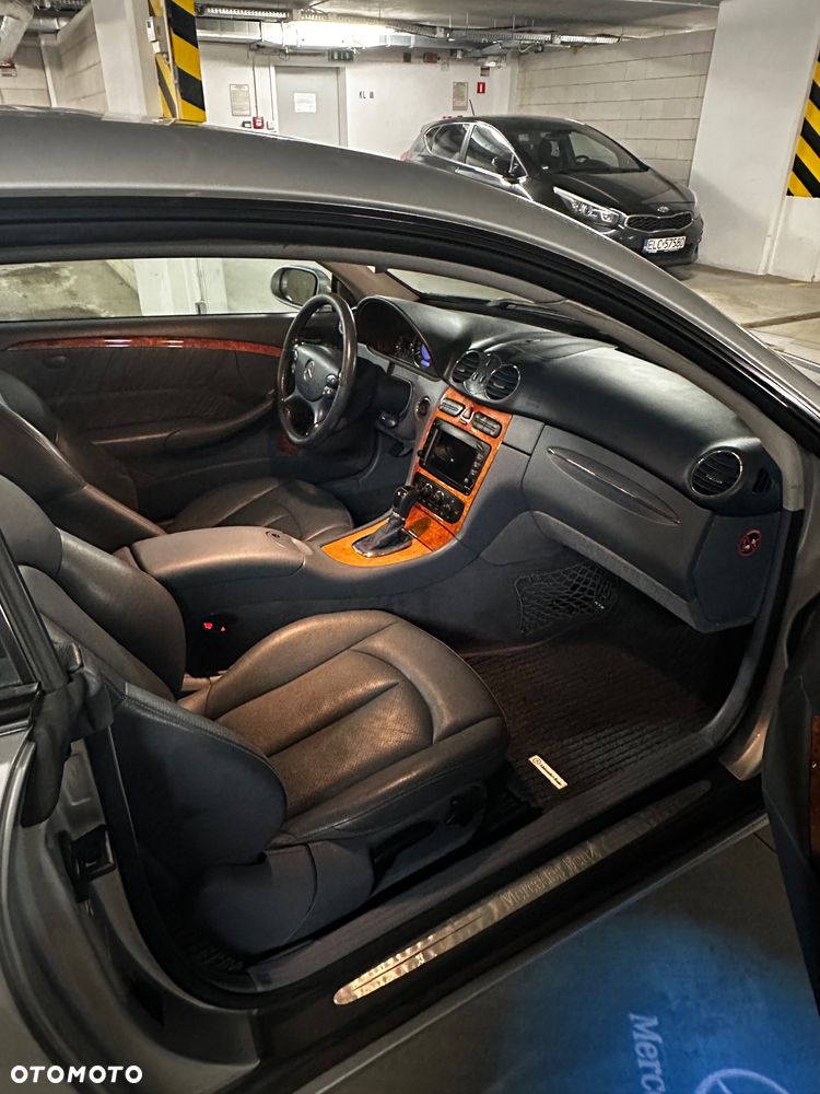Mercedes-Benz CLK - 6