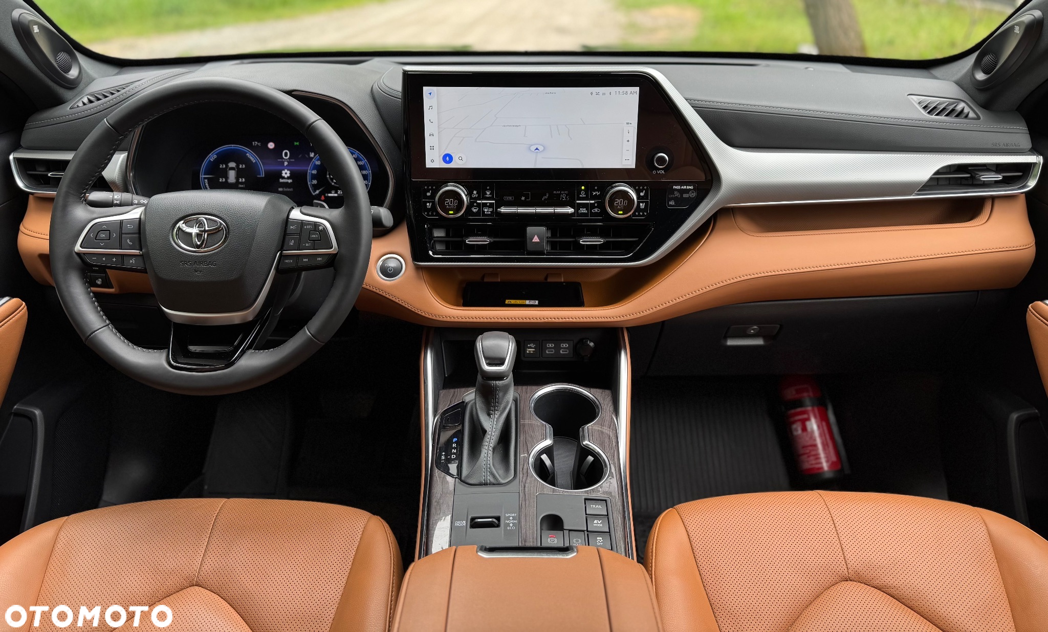 Toyota Highlander 2.5 Hybrid Executive - 17