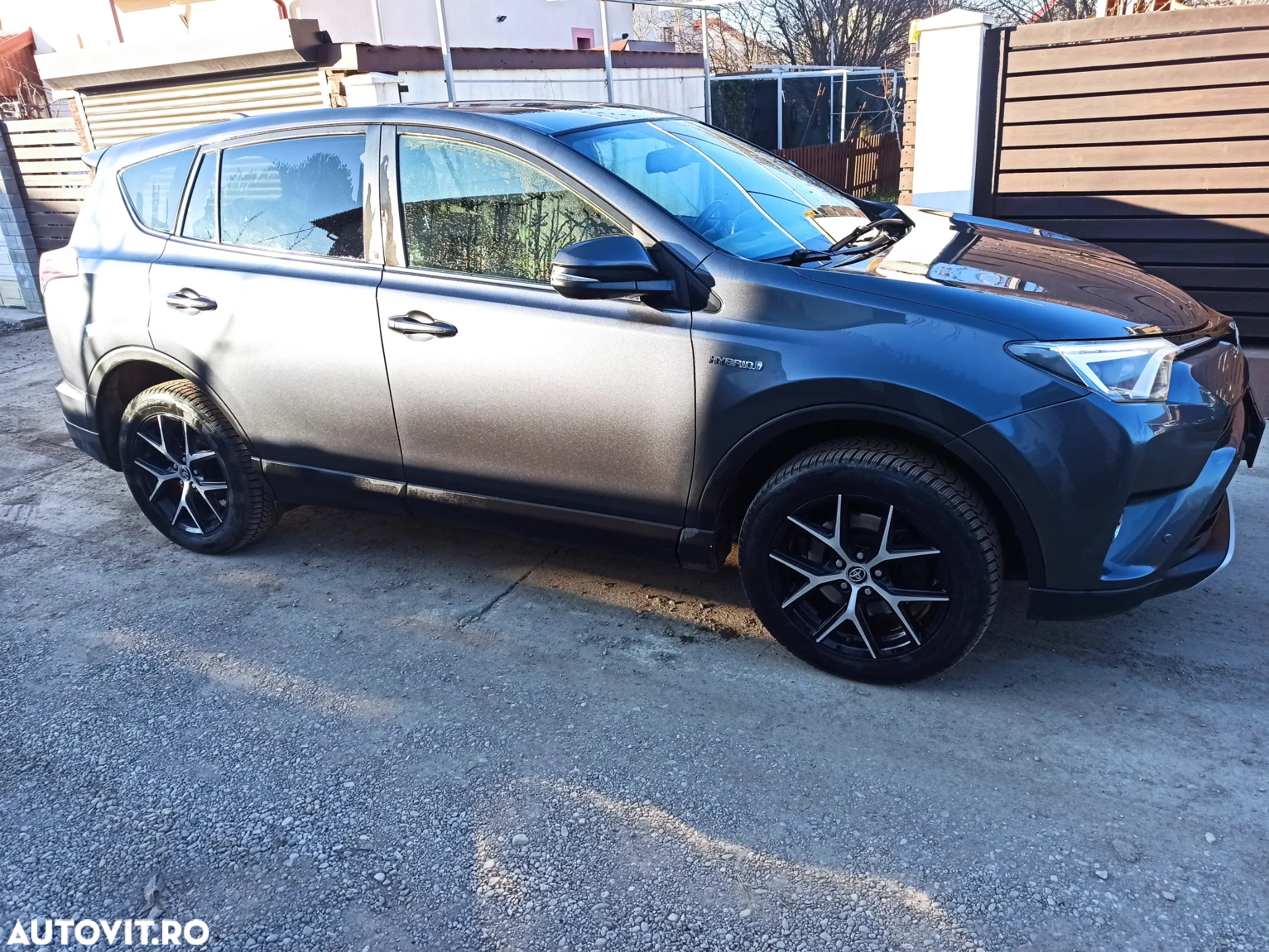 Toyota RAV4 - 2