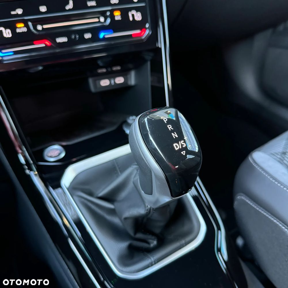 Volkswagen T-Roc 1.5 TSI R-Line Plus DSG - 17