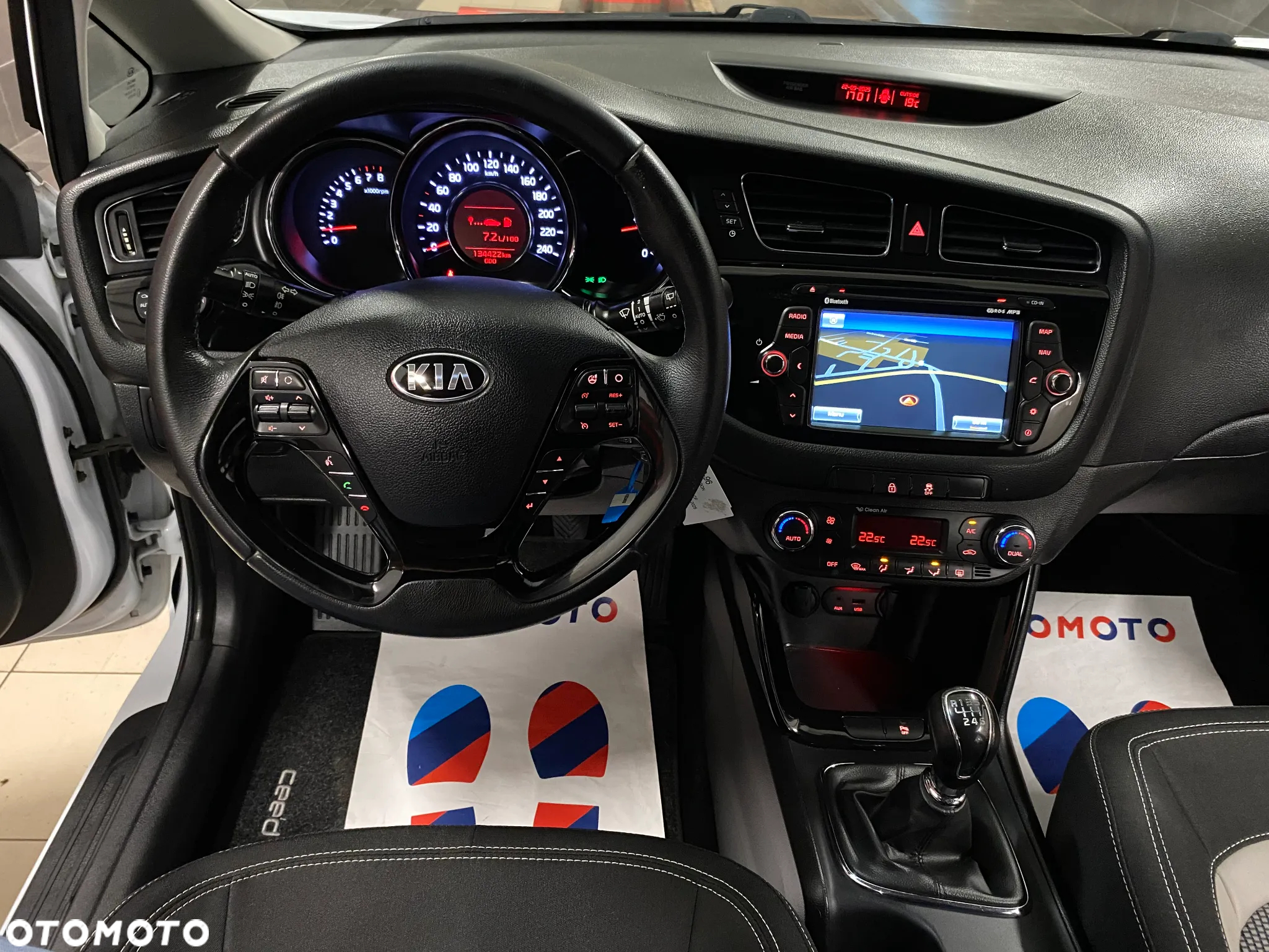 Kia Ceed 1.6 GDI Platinum Edition - 14