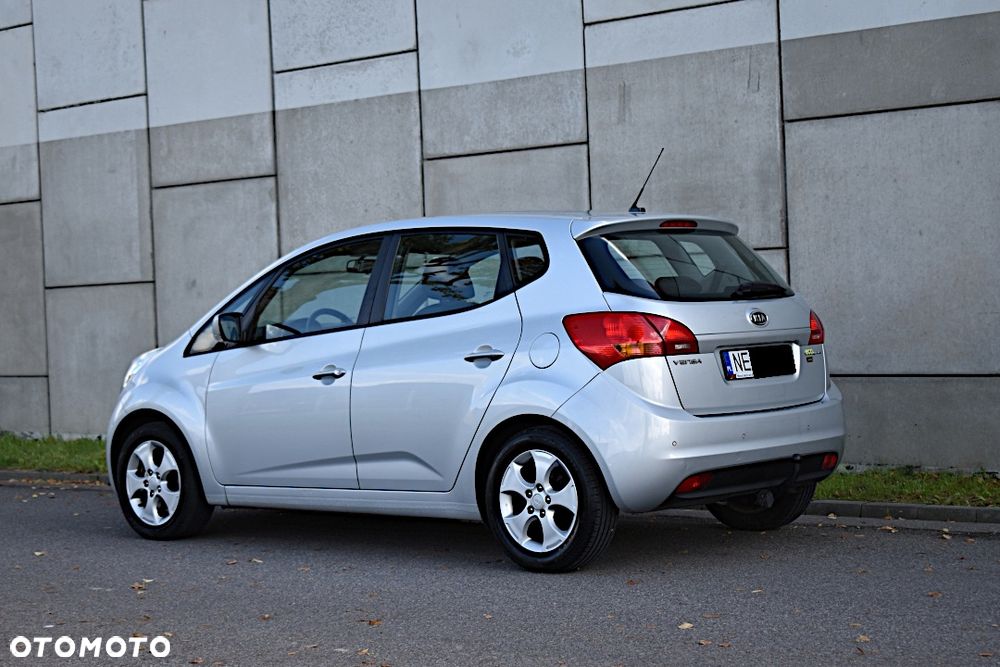 Kia Venga 1.4 CVVT Titanium Collection - 17