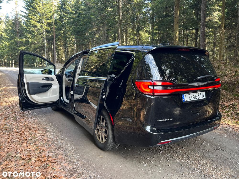 Chrysler Pacifica - 24