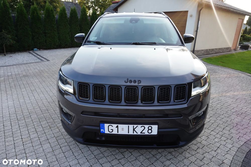 Jeep Compass - 18