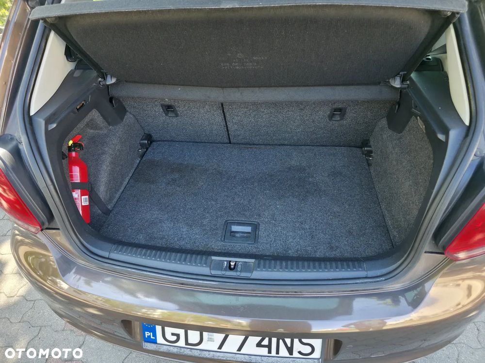 Volkswagen Polo 1.2 MATCH - 17